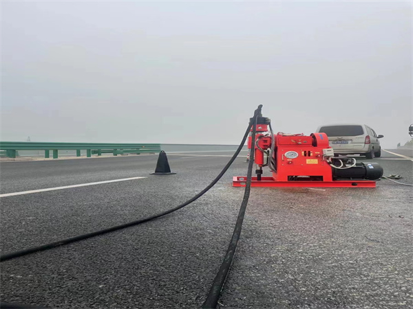 江口马路路基路面开裂下沉注浆加固灌浆