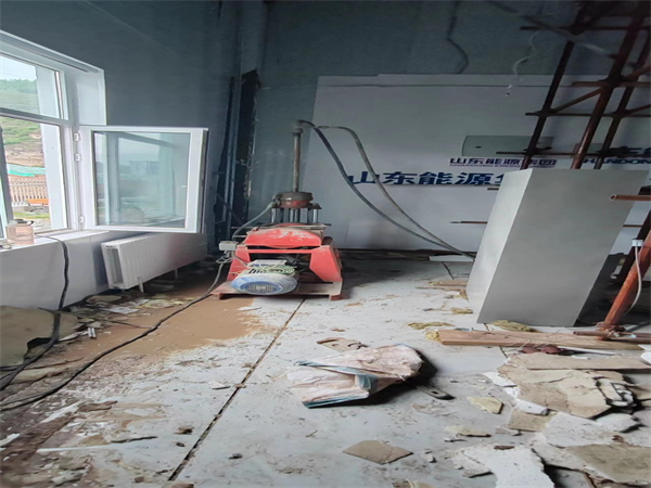 江口地基基础下沉墙体裂缝加固注浆顶升施工